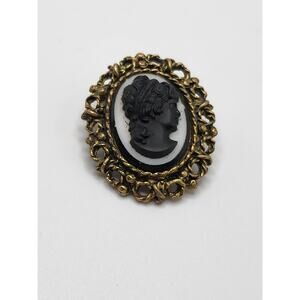 Vintage Black Cameo Brooch Gold Tone Oval Openwork Frame 1.5 In